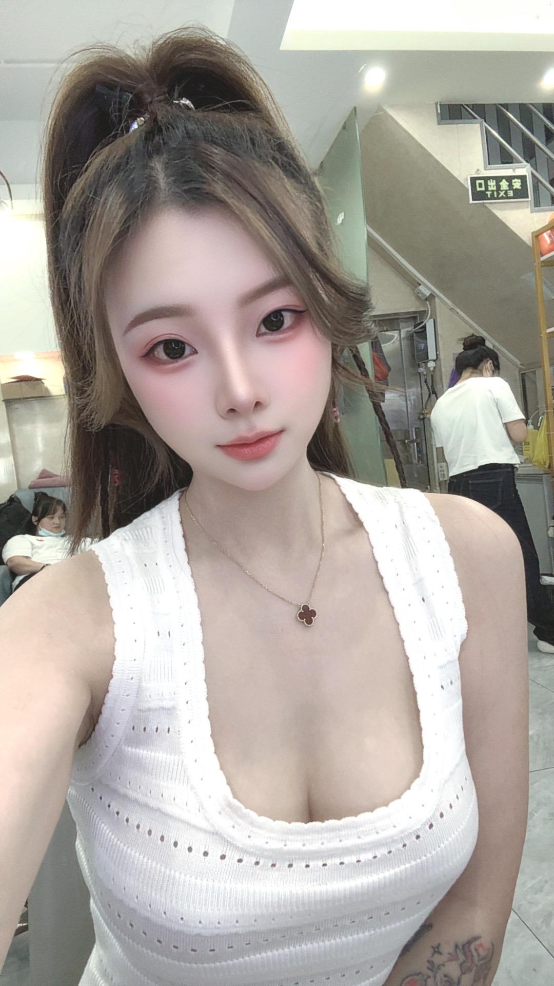 db5aecf33e91acf72b749e7ce26209e8.jpg